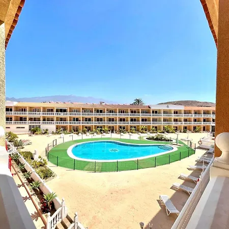Family Studio In Tenerife South, With Wifi, Pool And Beach Near *